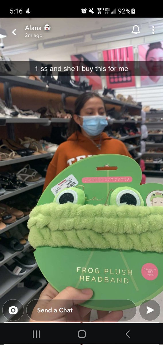 JazmineOvalle's tweet photo. did Alena ever buy Alana her frog headband? @VictoriaISD #bob21vehs #bob21 #vehs https://t.co/EAGw1fMDeO