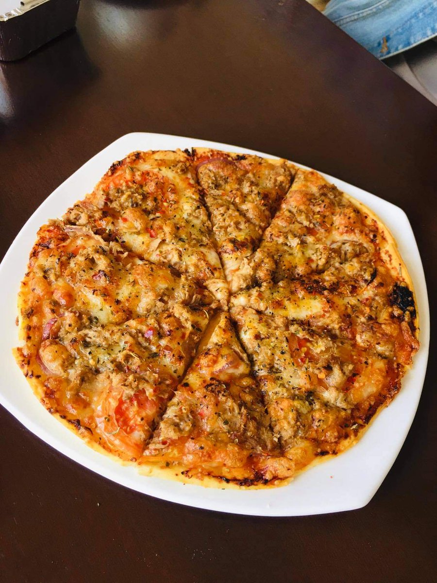 BoardAndBites's tweet photo. Tuna Pizza.....

#food #PizzaLover #pizzainbhutan https://t.co/gVQPCtRSDr