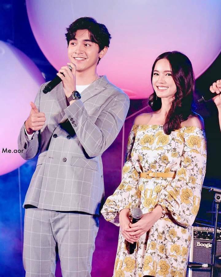 PonBuaPICS's tweet photo. PonBua💜❤️💛
#พราวมุก #praomook
#เลิฟดราม่า #ช่อง3กด33 #ภณบัว #ponbua #บัวนลินทิพย์ #ภณณวัสน์ #pon_nawasch #buanalinthip https://t.co/uRWMcDp3z9