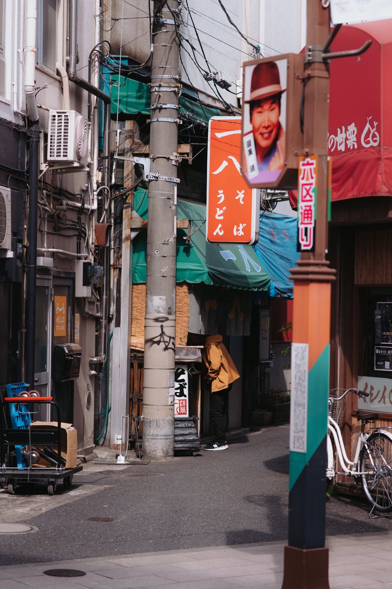 lisaknightphoto's tweet photo. Glimpses 東京 https://t.co/yuf32pM3Ai