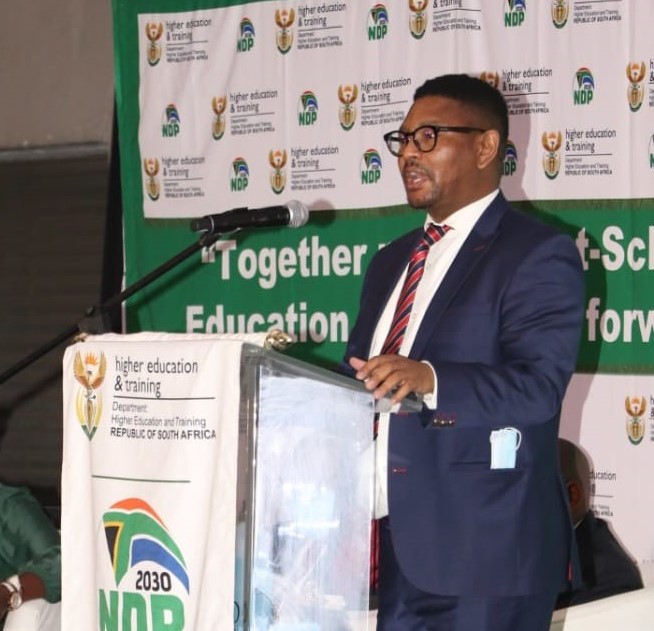 SkillsAuthority's tweet photo. The NSA would like to thank the Programme Directors; Mr @thulanitshefuta, Ms Nosipho Makhanya &amp; Mr Simphiwe Thobela for their seamless facilitation. To the virtual &amp; physical  audience, your contributions to the outcomes will have a lasting impact on the #NSAskillsconference2021 https://t.co/gWw1AfBF1v