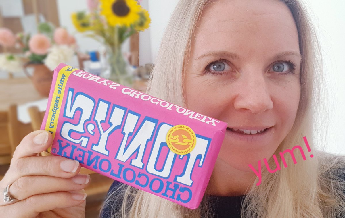 SuzeAnderson's tweet photo. Thanks @eXPD8_fm and @TonysChocoUK_IE for this bar of yumminess! And great to know it's 100% slave free! 🍫😋 #TonysChocolonelys #ethical #chocolate #merchandising #WednesdayMotivation https://t.co/82BQoPgdvY
