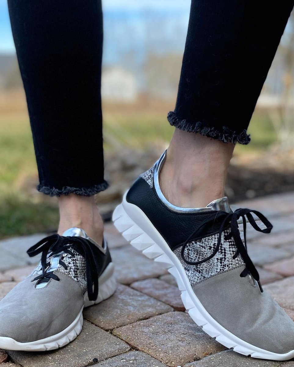 "Life is too short to wear boring shoes. Wearing my new kicks from @naotfootwear and the snakeprint detail adds a fun element to these sneakers!" ~ <a href="/DousedInPink/">Jill-Doused In Pink</a> 

We couldn't agree more! 
Shop our Buzz: bit.ly/NaotBuzz