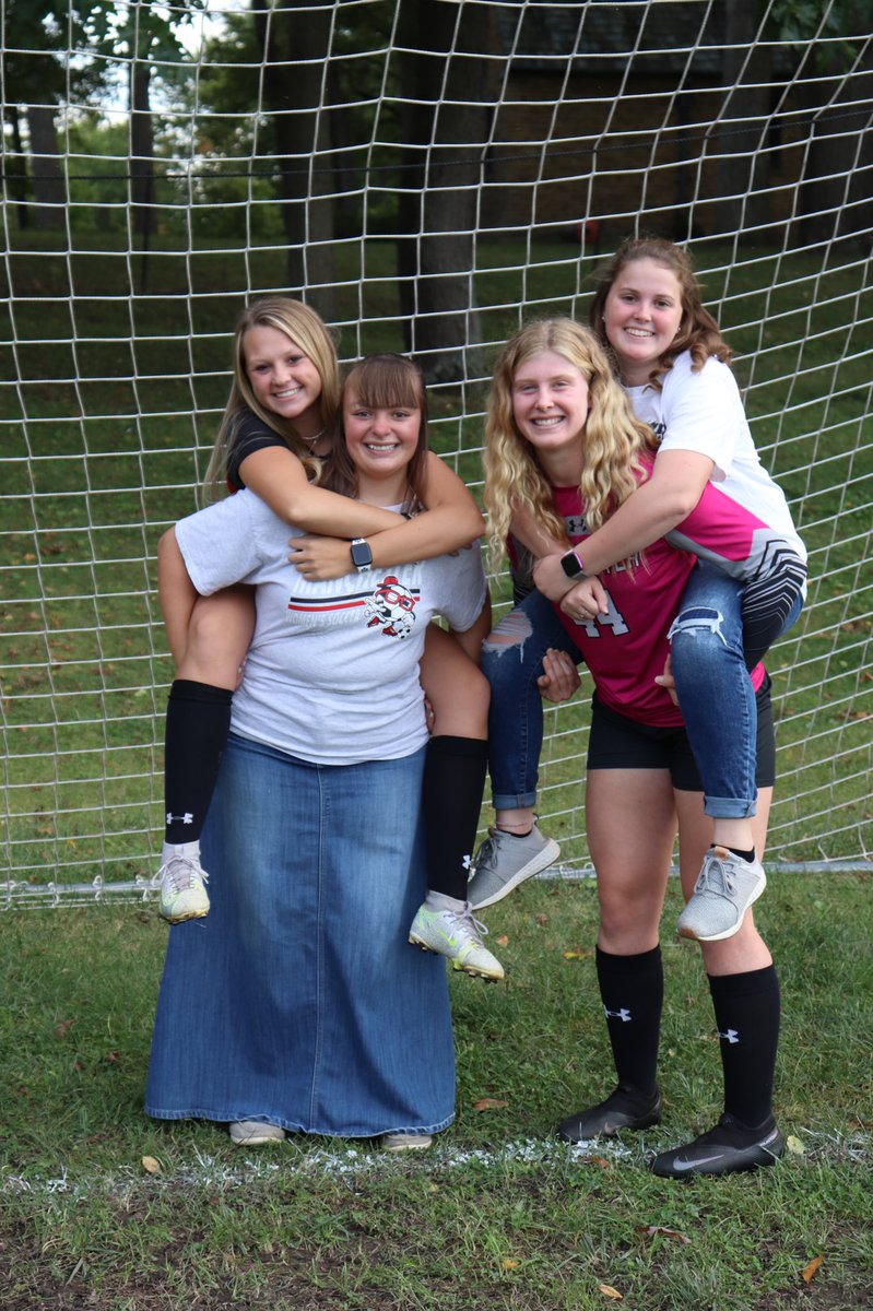coachjennylee's tweet photo. Senior night tonight at 5:30! Come out and support your Lady Squires at their last game game! #SquireStrong https://t.co/NfSmsUo4eW