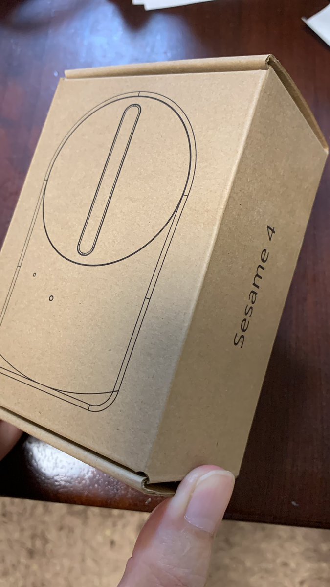 mo_chan151a's tweet photo. セサミ4 が届いたー
これで我が家もスマートロック https://t.co/tmkPMHLTxM