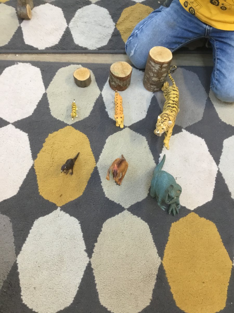 Menstrie ELC (@menstrieelc) on Twitter photo Small, medium and large,
N “ this is the biggest, this is the smallest”
K” which one is the medium one, can you put them into order“
N was putting his animals and wooden pieces into size of order, he was using lots of mathematical language during play Small, medium and large,
N “ this is the biggest, this is the smallest”
K” which one is the medium one, can you put them into order“
N was putting his animals and wooden pieces into size of order, he was using lots of mathematical language during play