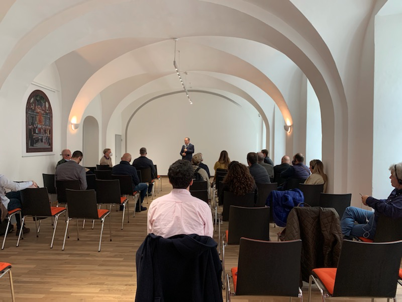 Wupperinst's tweet photo. Currrently meeting the Lord mayor of Görlitz @StadtGoerlitz to understand about how to attract businesses and about Cross-boarder collaborations. 
Project info "GreenRuralDeal - #Sustainable &amp; Smart Transition Strategies for Rural Municipalities"⬇️ https://t.co/jK2prmLC4E https://t.co/YaMVpEwCuj