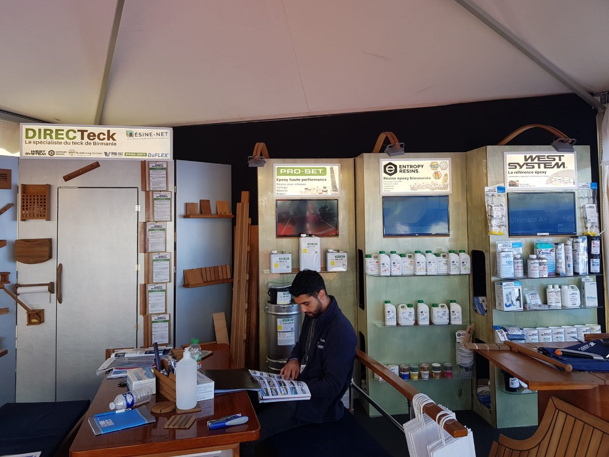 directeck's tweet photo. 2ème jour de salon du Grand Pavois. Nous sommes disponibles pour répondre à toutes vos questions ou pour vous conseiller sur des fabrications que vous souhaiteriez faire sur mesure, nous sommes toujours au stand R72 ! #grandpavois #larochelle #salon #bateau #bois #teck https://t.co/a4edxuLJ5a