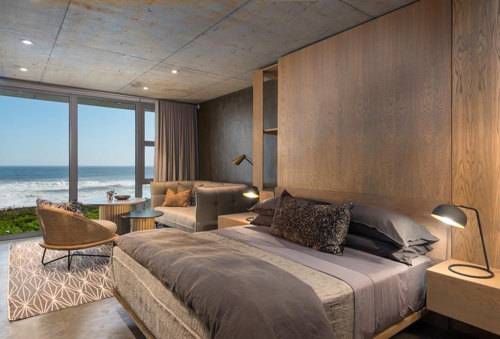 wcoast's tweet photo. RT @savenuescom: This #BathWithAView awaits you in this setting at The Olive Tree Villa, a luxury holiday home in #Yzerfontein, perfect for families or friends looking to holiday or weekend together on the West Coast. Stunning views can be enjoyed from e… https://t.co/LG8lgpekhg