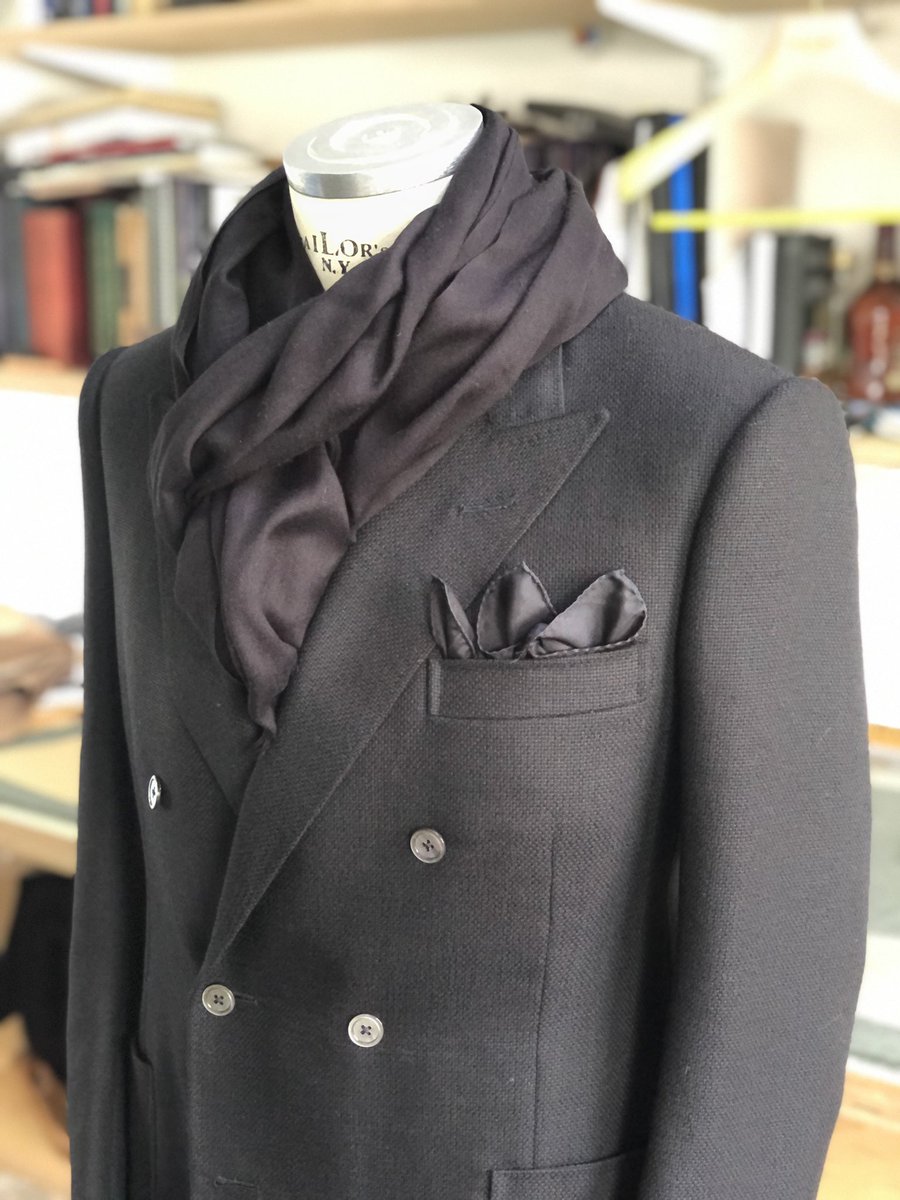 Blazer finished and ready for L.A.
.
Hollywood elegance 
.
Hand made in Loro Piana 12oz Plain Weave
.
All black everything 
.
#delroysmithmastertailor
#bespoketailor
#savilerow
#savilerowtailor
#handmade
#handcrated
#madeinlondon
#thelegacycontinues