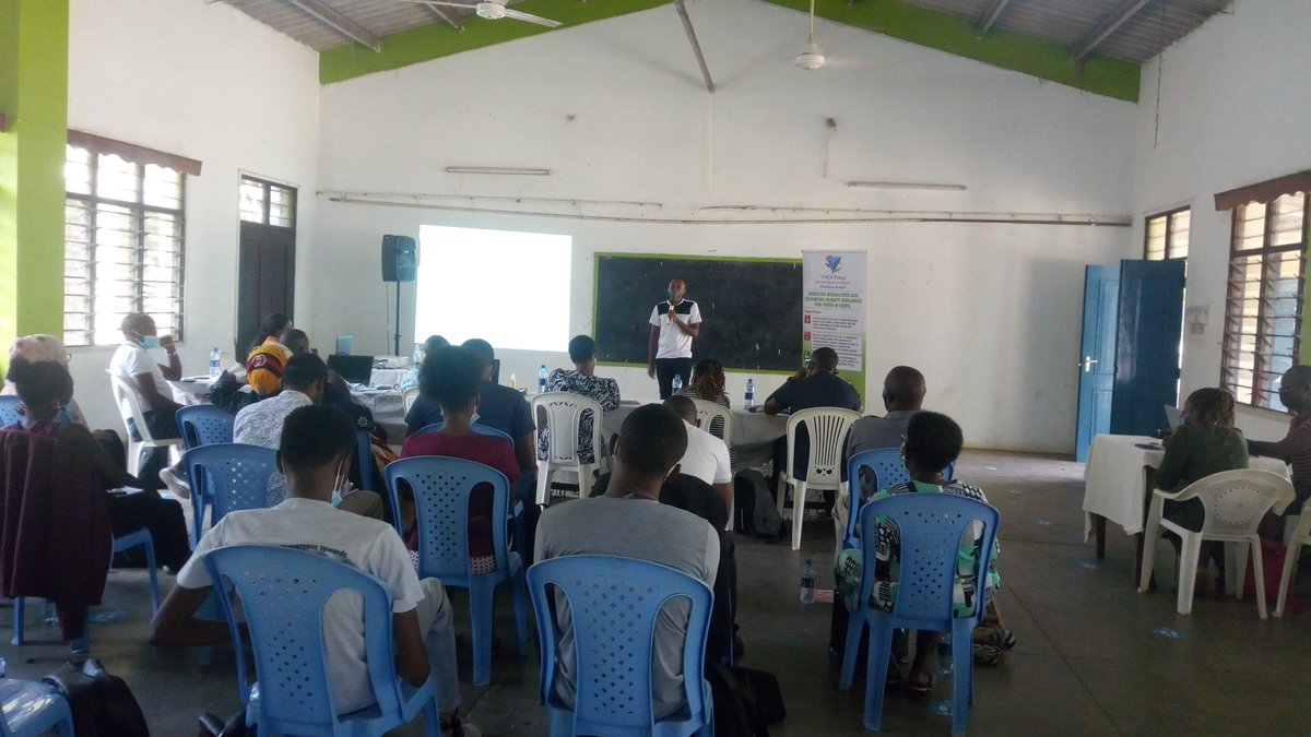 _IamAoko's tweet photo. The future of a country is as bright as it's empowered youth.
The @KenyaYwca's #JijengeNaBiz is a great opportunity 4 youth to grow in biz.
#Inclusion4SocialJustice
#MyFaithStands4Peace
@KFUKKFUMGlobal @PwaniYouth @hekimacbo @c_kwale @KiotaF  @RightsJustice @USAIDKenya https://t.co/mNjrMlIWnm