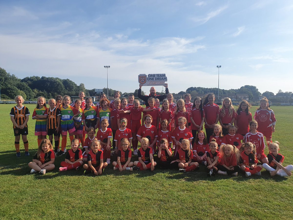 HullCityLFC's tweet photo. 🙌🏻⚽️

Absolutely fantastic to have the biggest crowd in Tier 3 of the @FAWNL!

Thank you to all our supporters, young &amp; old who cheered on the Tigresses!

We've got back-to-back away games next, with our next home game Sunday 17th October against @WBAWomen!

#TigressWay https://t.co/lHedafgMZF