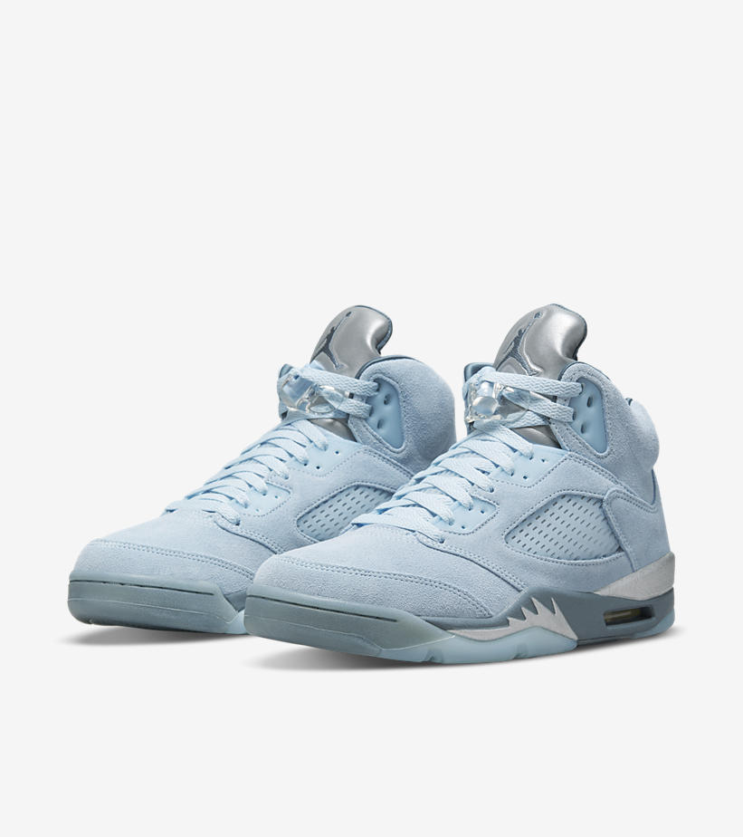 SOLELINKS's tweet photo. Women’s Air Jordan 5 Retro ‘Bluebird’ official images https://t.co/CvcwDRT91m