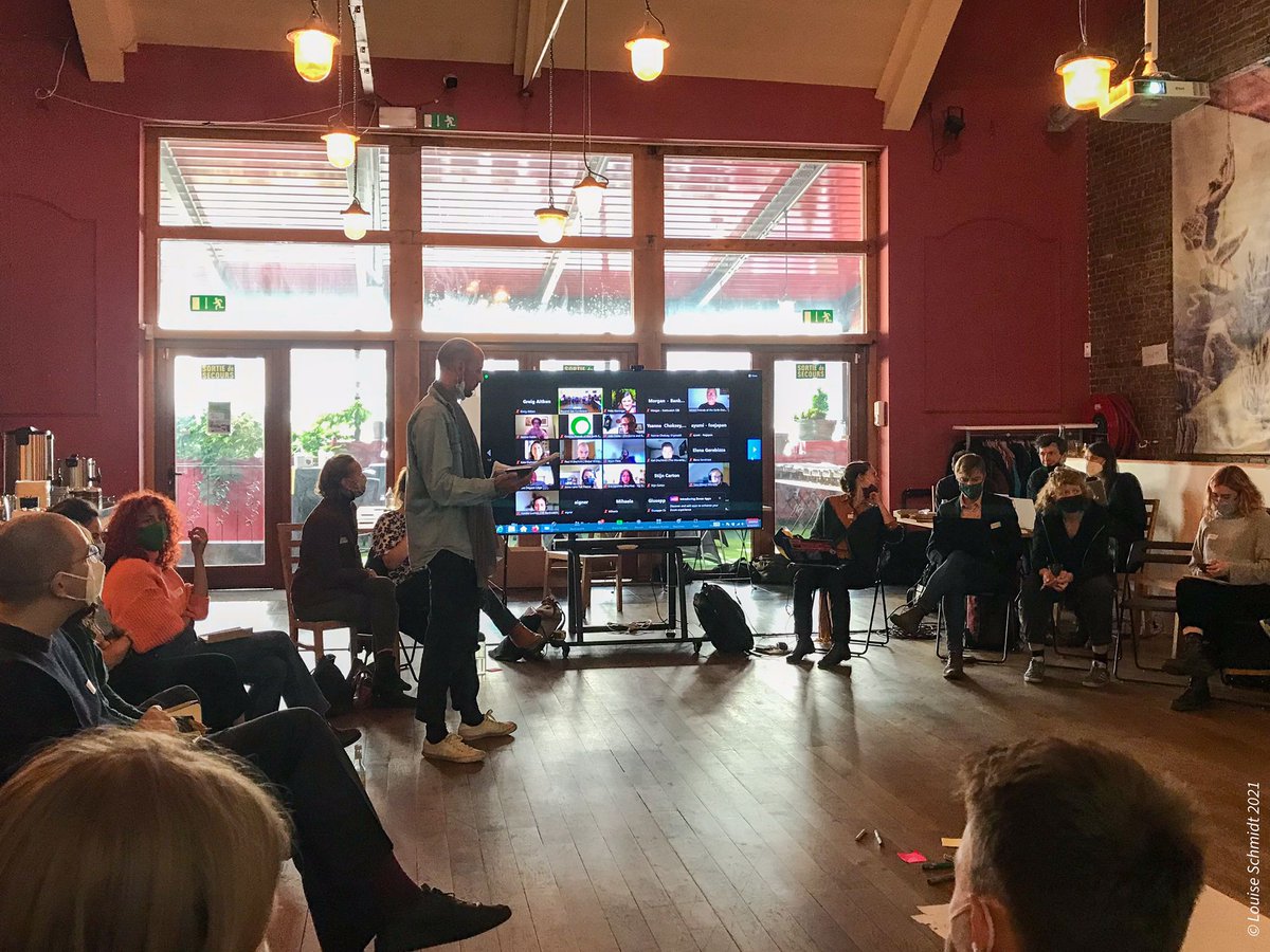 RosaluxEuropa's tweet photo. The first hybrid meeting of our #BeyondGasConference has started successfully! #FossilGas #CleanGasIsADirtyLie #NoRoomForGas #WorldAgainstFracking #StopBurningFossilFuels #LeaveItInTheGround @gastivists @politiepolicy @foeeurope @FoodWaterEurope https://t.co/kKkyYQRMXc