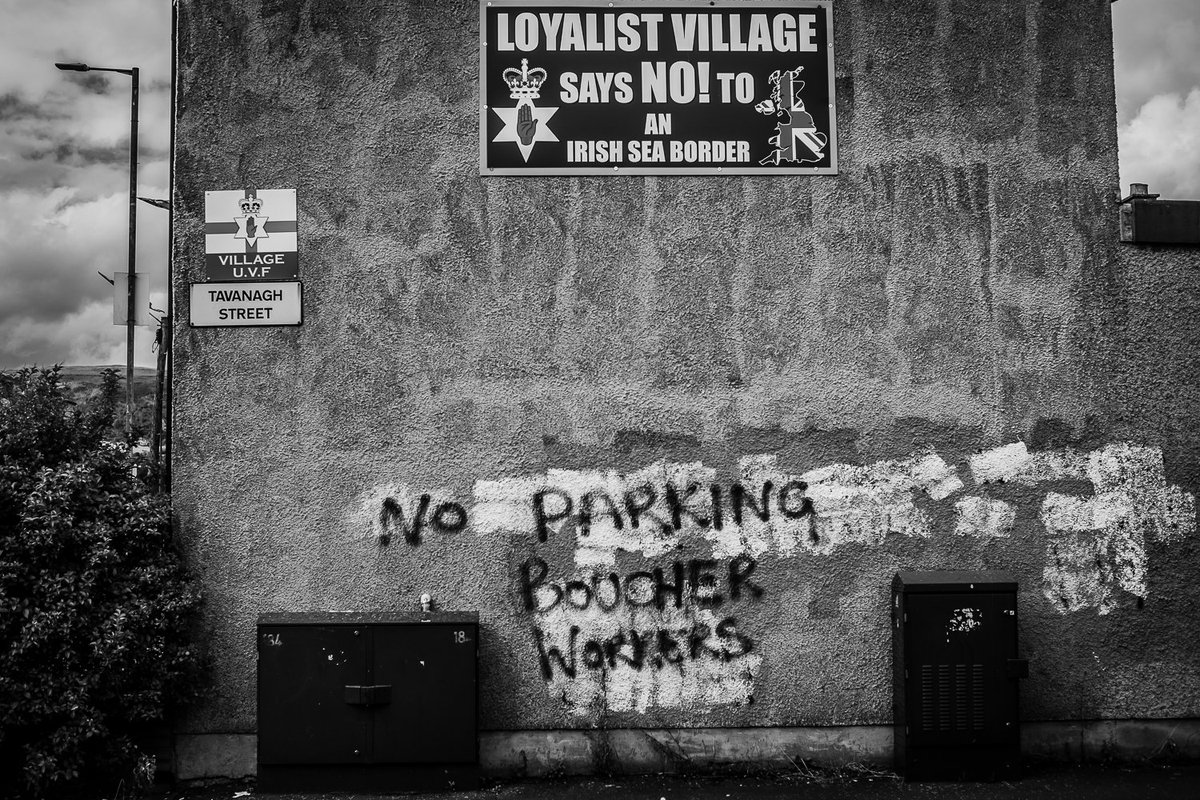 belfaststreet's tweet photo. Irish sea border issues #irishseaborder #bexit @BelfastExposed @belfaststreet #streetphotography #Dup #streetphotographer #Belfast #ricohgr #belfastartist #graffiti https://t.co/kYdstaZTJO
