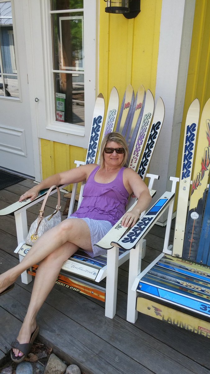 Happy birthday to this beautiful lady <a href="/lopezcv31/">Connie</a>