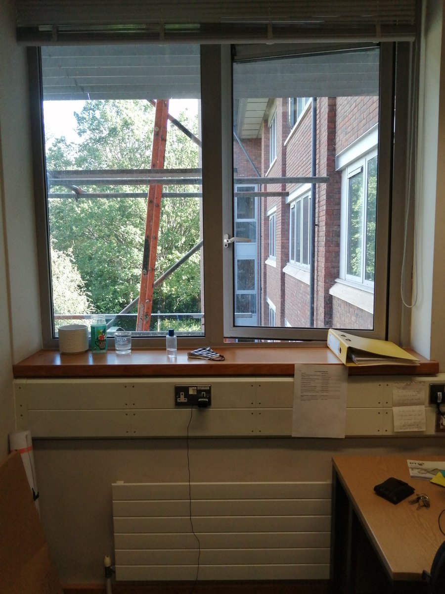 SamPoskitt's tweet photo. So this is conducive to working in the office... https://t.co/HNlG1FjUeT