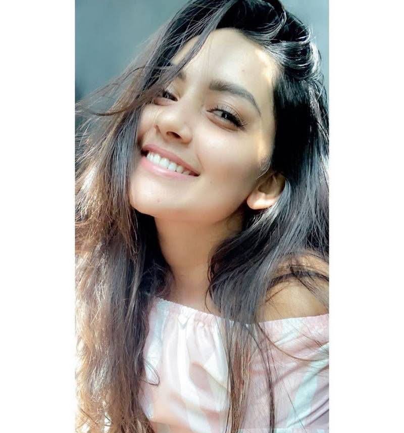 Aay_usha_1's tweet photo. मेरो यहि हांसो ले तिमिलाई kidnappe गरेर
मेरो मन को जेल मा कैद गर्ने रहर छ।।😂😂 https://t.co/98aXiSst2T