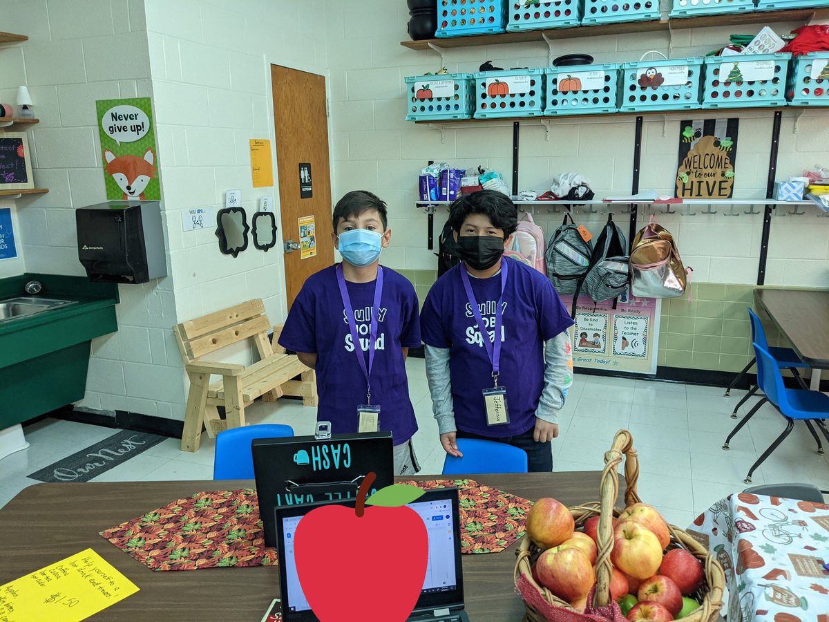 Mackauer1st's tweet photo. One thing I missed being DL last year was the amazing coffee cart @KGguarantee's class puts together!  These boys did a super job being hosts and explaining all the delicious goodies available! #hotappleciderforthewin @SullyES_LCPS https://t.co/TWxGVhgzZ5