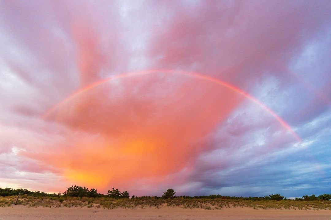We can’t think of any better combination than a morning rainbow on the beach! 🧡💜💙 Happy Wednesday everyone make it a good one! 

📷 @elliotmacguire 

#visitrehoboth #visitlewes #LoveDEBeaches #rainbow #goodmorning #morning #rainbows #beachphotography #beachlife