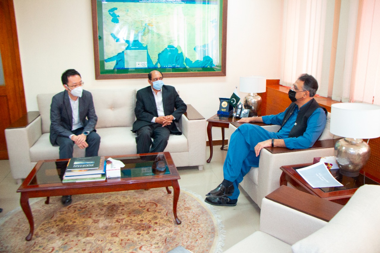 The Chief Executive Officer (CEO) of Royal Group Co. Ltd. in a meeting with the Federal Minister for Planning, Development, & Special Initiatives, Asad Umar, and Dr. Hamid Jalil (Member of Food Security & Climate Change, Planning Commission of Pakistan) in Islamabad on the 29th of September, 2021.