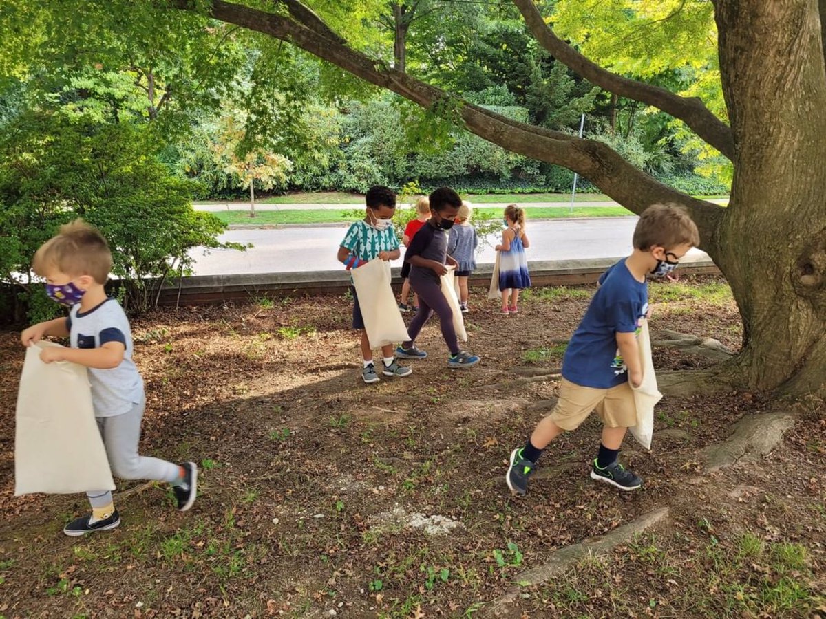 PennCharter's tweet photo. Our students find it on our campus and just next door in the Wissahickon. #outdoorclassroom @FOWissahickon #natureinacity #exploreyourblock https://t.co/E4oRwGmPct