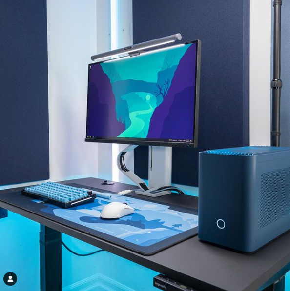 Today you are the star! ✨ We take a moment to thank you for trusting us and granting us a place in your homes. 🤍

Here are some of our favorite spaces, created by you! 🤩  To make sure we see your workspaces, share them with us with the #myergonofis.