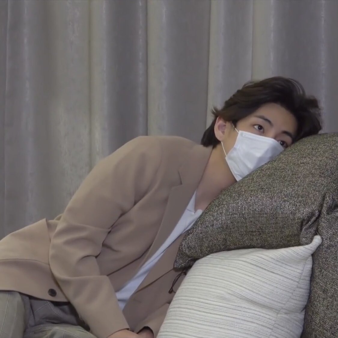 hourlyvmk's tweet photo. sleepy vminkook ): https://t.co/AiObVmsQTS