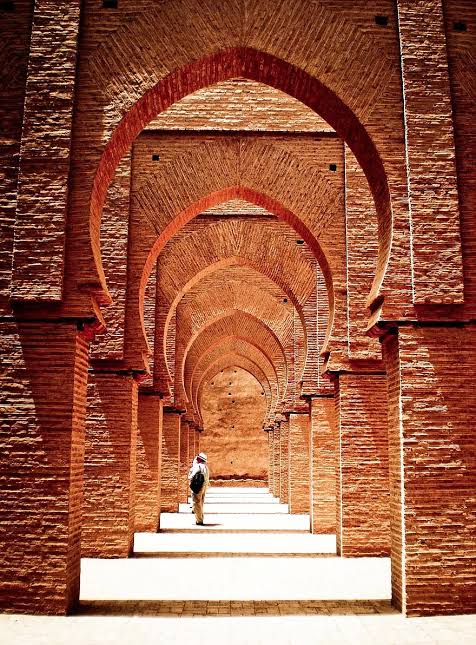 theinsidehistor's tweet photo. Unbelievable old Moroccan architecture, the country's unique architectural features can be pinned out here. 
. 
. 
. 
#oldarchitecture #morrocanart #ancientart #oldCivilization #Spanish https://t.co/0taVt1msZB