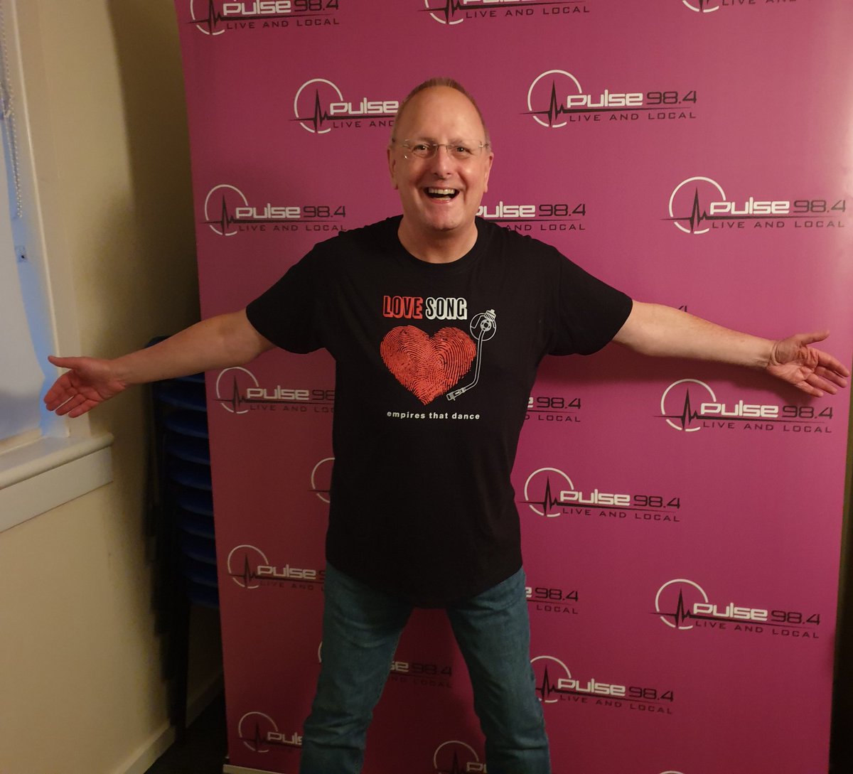rmcghie81's tweet photo. Catch me tonight from 8pm - 10pm @Pulse984 
New tunes from @COLUMBIA_ @MayahHerlihy @LoneheadMouth @tombrightmusic @DavidLuximon @3coloursdark @BrokenChanter @annieboothmusic @MtDoubt &amp; more
📻 98.4
📱 Tune In Radio 
🔊 "Play Pulse 98.4"
🌐 https://t.co/XeTJXeqffB https://t.co/kNF7frf0Wo