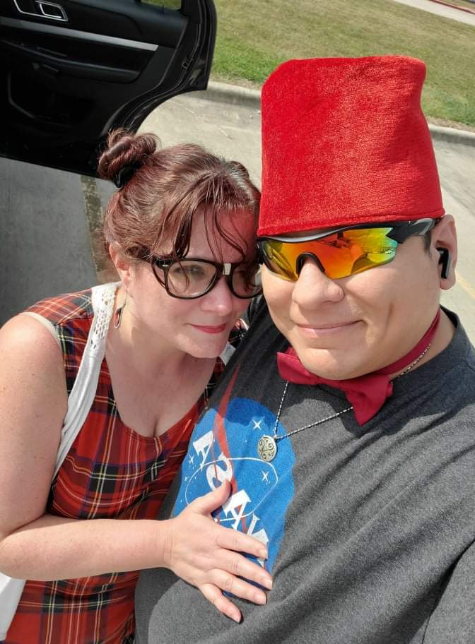 arlenelperez's tweet image. We are a couple of geeky nerds. Lol. #DoctorWho #bob21 #VEHS @VictoriaISD