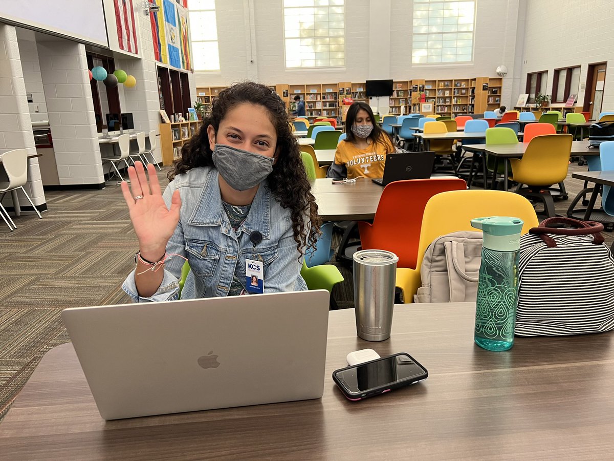 OverIntheLib's tweet photo. Jasmin Floyd, #kcsedtech liaison is at @FultonHigh all day to help teachers up their game and problem solve any issues with apps, Canvas, Teams, and Googleโjust to name a few. Sheโs here to support the quality instruction we see everyday in our FHS classrooms! https://t.co/CCTLxKjesa