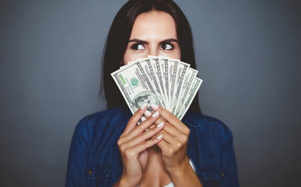day2dayfinance's tweet photo. This Is How More Money Can Make You Less Happy https://t.co/blVcRXoRuo
#happiness #MONEY https://t.co/UHw8TcbHsu
