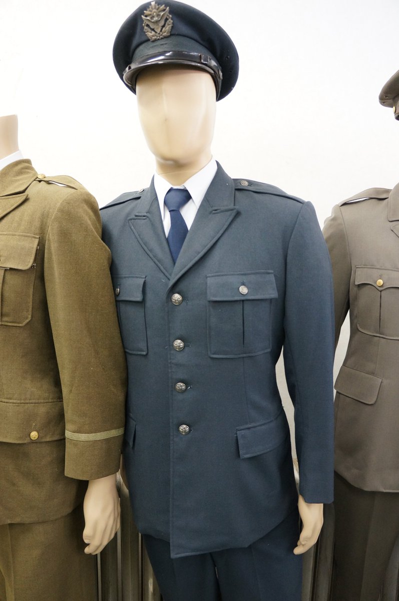 に初値下げ! 【超希少】警察予備隊士官用制服・黒 | metodoicm.com.br