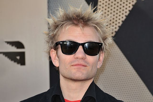 HookedSober's tweet photo. Sum 41 frontman Deryck Whibley doing well in recovery from alcoholism https://t.co/LAB4mNWThT
HELPLINE NO. (866) 838-4087
#hookedsober #mentalhealth #mentalhealthawareness https://t.co/RTVeMvVuBQ