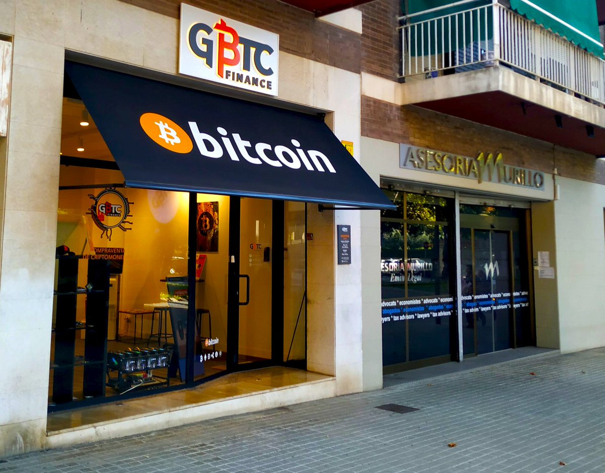 BitcoinMagazine's tweet photo. Just another day in El Salvador 🧡#Bitcoin https://t.co/xc4uVjLHrt