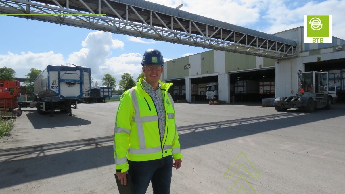 Voor het item 'Het verhaal van...' spraken wij dit keer met Jorden Jan van Zeumeren. Jorden Jan werkt als senior bouwkundige bij btb.
Het interview is te lezen op onze site (inclusief filmpje) 👇
btbnet.nl/nieuws/het-ver…

Veel lees- en kijkplezier!