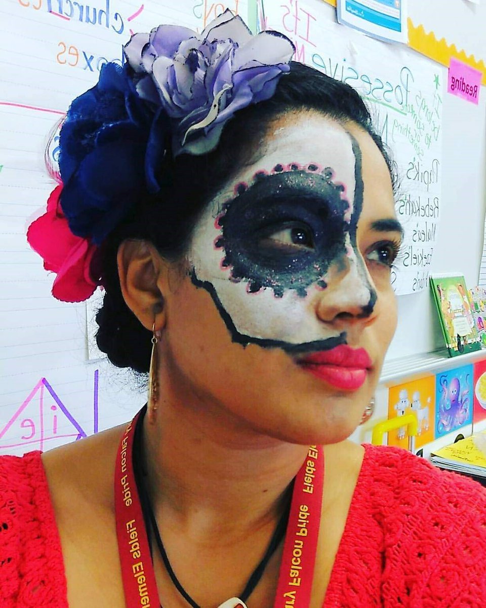CLI_UTHealth's tweet photo. "I want to share with you who I am, where I came from, and how I became an educational advocate and leader through initiative, motivation, and struggle." Read the rest of this in-depth Hispanic Heritage Month story here: https://t.co/7Gf2cj4pYr https://t.co/rkaCHrQX5V