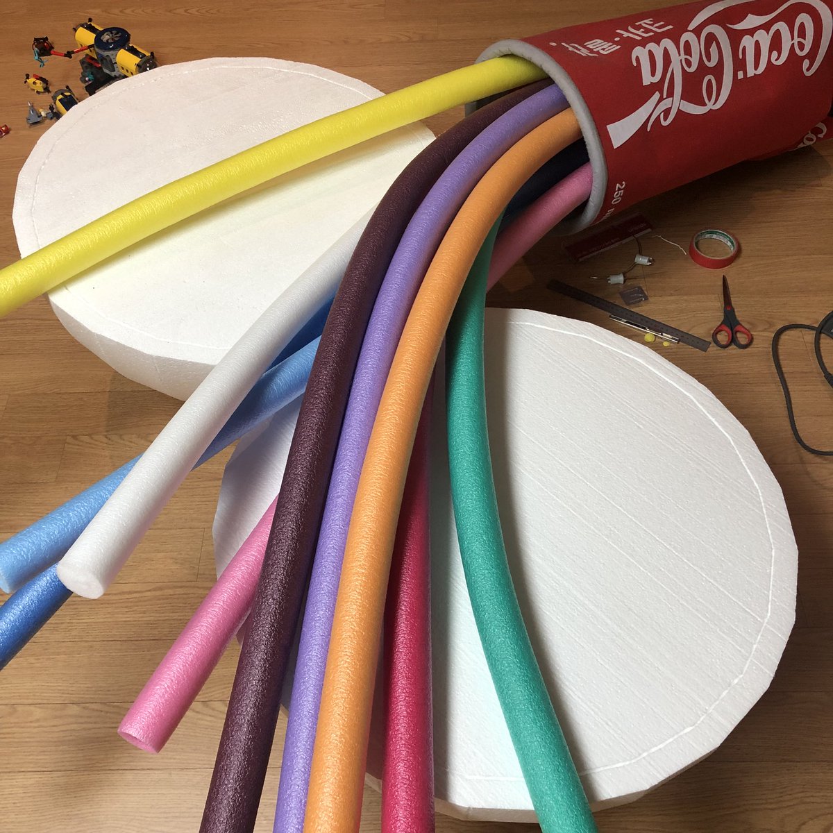 올해 할로윈 코스튬 제작을 시작합니다.