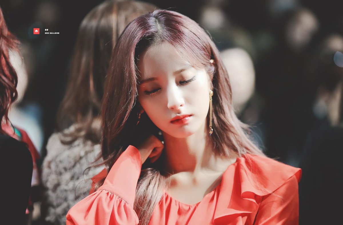 peace13578's tweet photo. - 언니 왔어요? 나..
- 르댜야 언니 지금 너무 피곤해. 나중에 얘기하자

언제부터인가 매번 나중으로 밀리고 밀리면서 오지않을 나중을 기대하며 닫힌 문을 보며 기다리는..권태기 뽀루.. https://t.co/mexVOG6RtW
