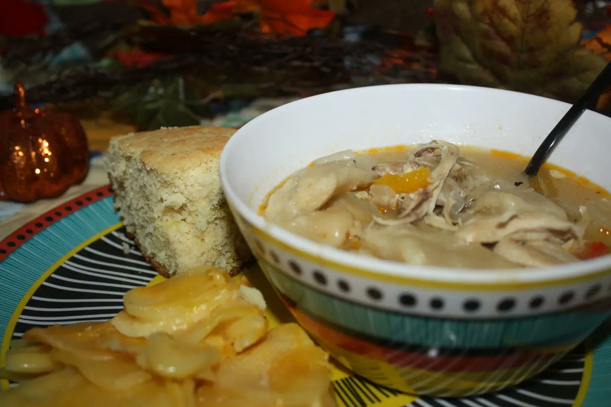 SoulSisterLLC's tweet photo. #chickenanddumplings #humpday #happiness. Brings us #backintime to the #memories of #grannies #cozy #kitchen, and her #making #Dumplings to #warm our #hearts on a #chilled #fallday https://t.co/dtdzN1Gixt