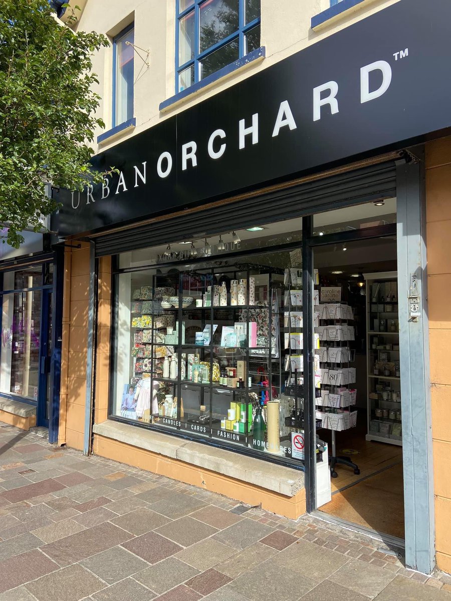 Apologies we’ve been super quiet on here recently but we’ve been busy restocking our cupboards and getting Christmas scents tested. 3 of our suppliers have been restocked today:
Urban Stems, Belfast
Urban Orchard, Holywood
Blue Cedar Garden Centre, Ballynahinch 
Beautiful shops🤩