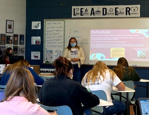 flyndefy's tweet photo. Reading, writing, &amp; speaking in Mrs. Herth's English class. These three essential skills are imperative for the Future Stories of our Generals, Yes! @Merrifield_TNHS @TNHS_Rucci @TNHSsmith https://t.co/v0g34F5ks7