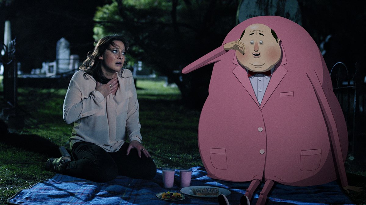 Desmondo büyük randevusunun ardından aşkın en beklenmedik yerden çıkabileceğini, karanlık ve kasvetli bir dünyada dahi kalbinin her zaman yıldızları takip etmesi gerektiğini öğrenir...

Karşınızda, Desmondo Ray! 
Bugün ve 20 Ekim'de #PeraFilm'de, ücretsiz.
peramuzesi.org.tr/film/karsinizd…