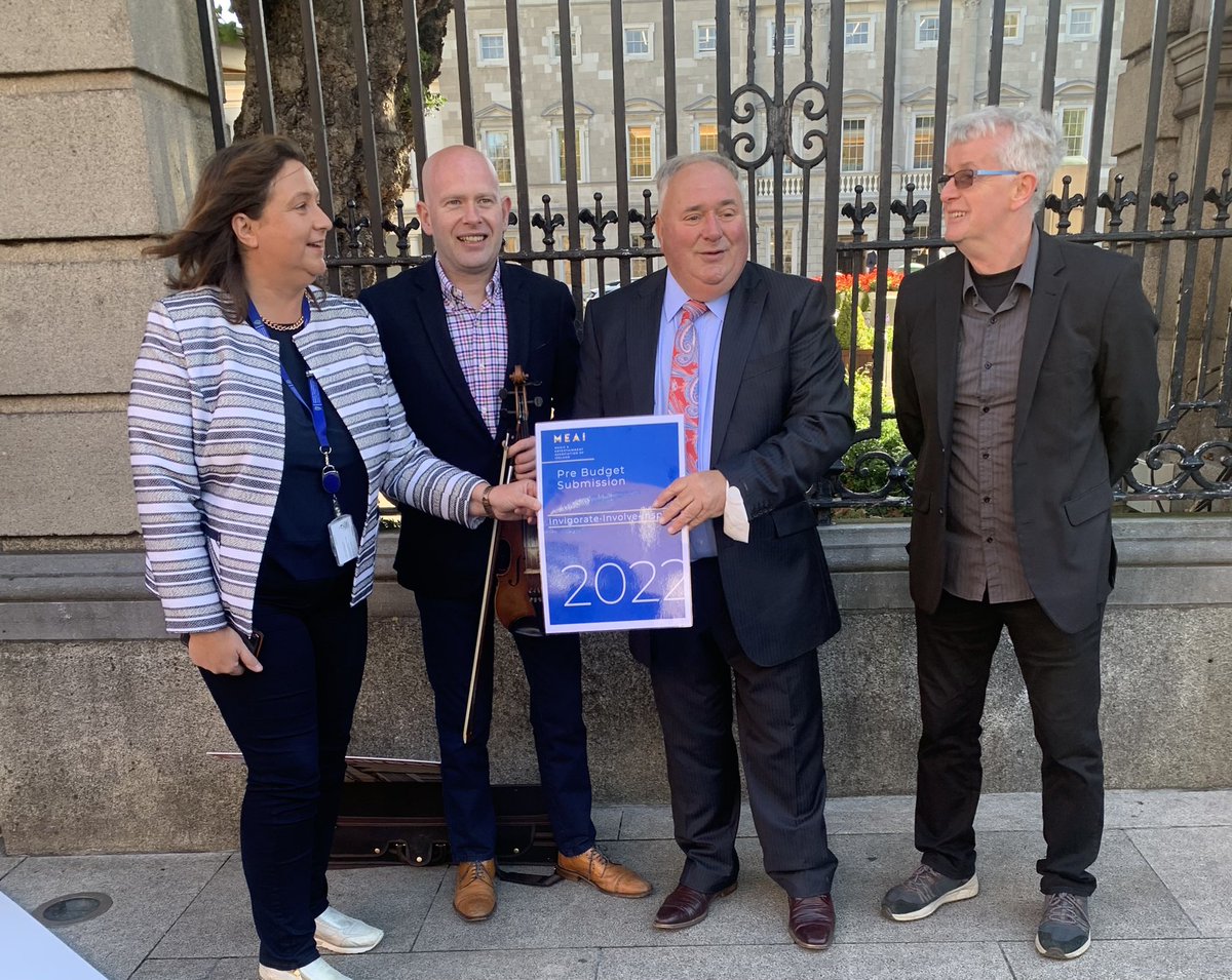 SenatorEMurphy's tweet photo. Delighted to support the @meaiireland in their Campaign for Fair & Equitable Pay for Workers in the Music and Entertainment Industry. Thanks to all my Oireachtas colleagues who joined us this morning at Leinster House #paytheperformer https://t.co/yS61bJk26i