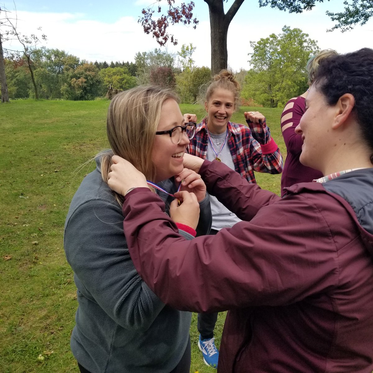 Yesterday was the annual Intern Retreat at Mendon Ponds Park! Our interns had all their shifts covered by amazing seniors to be able to hang out together and go on hikes, play games, and eat great food. We ♥️ our interns! #peds #pedsresidency #internretreat