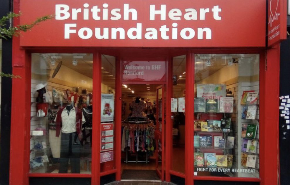 ClubRm1's tweet photo. Support #secondhandseptember by visiting @rm1club member @the_bhf in Romford
for fashion items, books, entertainment and household items all under one roof.#workingtogether #townapp #localcommunity #exclusivedeals #everydayoffers #romford https://t.co/9Q55ECwPOt