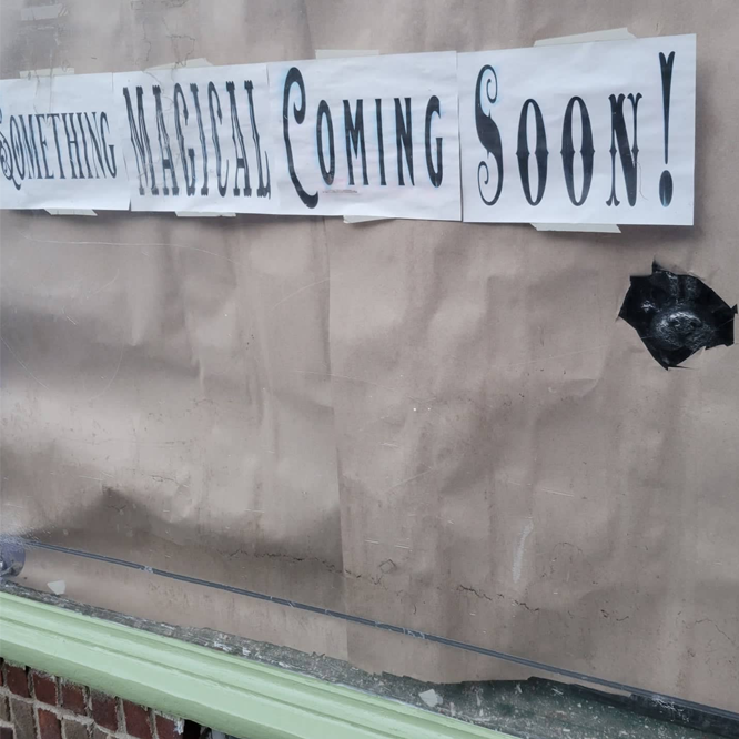 AWStormAnderson's tweet photo. Who's this yet-to-be-named creature playing #peekaboo out our window? 👹⛧🧙
#peekingout #witchshop #womanownedbusiness #tattooshop #magic #witchcraft #witch #witchythings #witchyvibes #WitchLife #WitchcraftDistrict #witchesoftwitter #Poughkeepsie #Poughtential #NY #AutumnPeople https://t.co/Unx4PicWf5