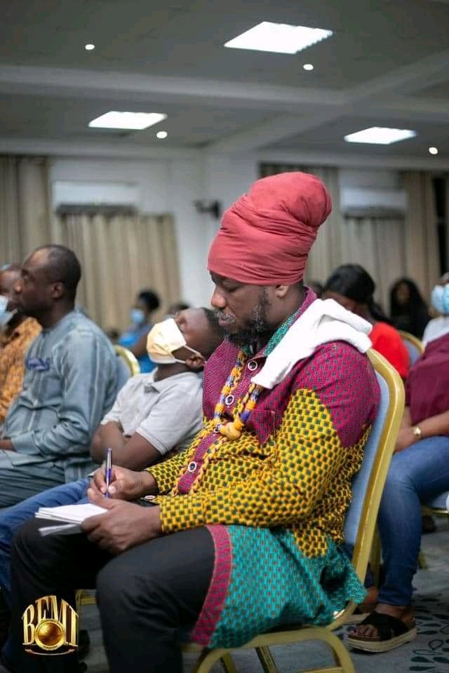 Hot Afternoon Blazing 🔥🔥🔥#AfricanHistoryClass #Taxidriveshow <a href="/Blakkrasta/">BLAKK RASTA</a> <a href="/Blakk_senses/">Blakk Senses</a> <a href="/TestamentGh4/">TESTAMENT GH</a> <a href="/dauda_yayra/">Dauda Yayra (Jungle Warrior)</a> <a href="/ras_adidi/">Ras Adidi The Prince of #KUCHOKO and #MIATORSYTLER</a> <a href="/larrykreal/">Larry king Lawrence Avorgbedor</a> <a href="/zylofon1021fm/">ZYLOFON FM</a>  
Straight up Father...🇬🇭 Ghana is listening to u🔰