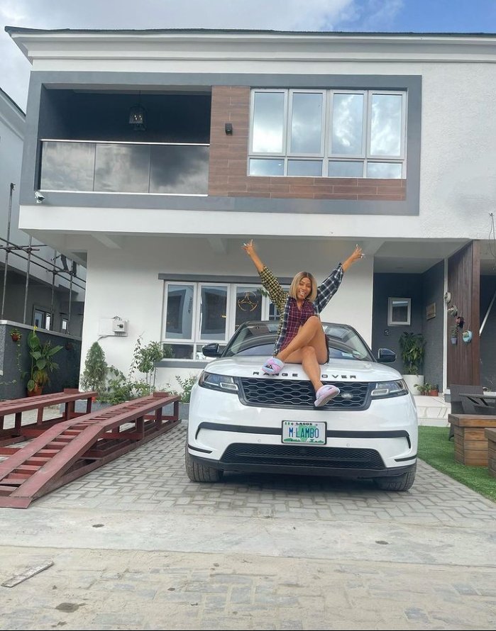 Ladyqut1's tweet photo. A new house 
10k dollars scholarship to Harvard business school
Gifts upon gifts 
2. 9 Million in one day 

MERCY EKE BIG DAY
#Big28
#Chapter28
MERCY EKE BIG 28
HBD MERCY EKE https://t.co/kK1WTYoXR3